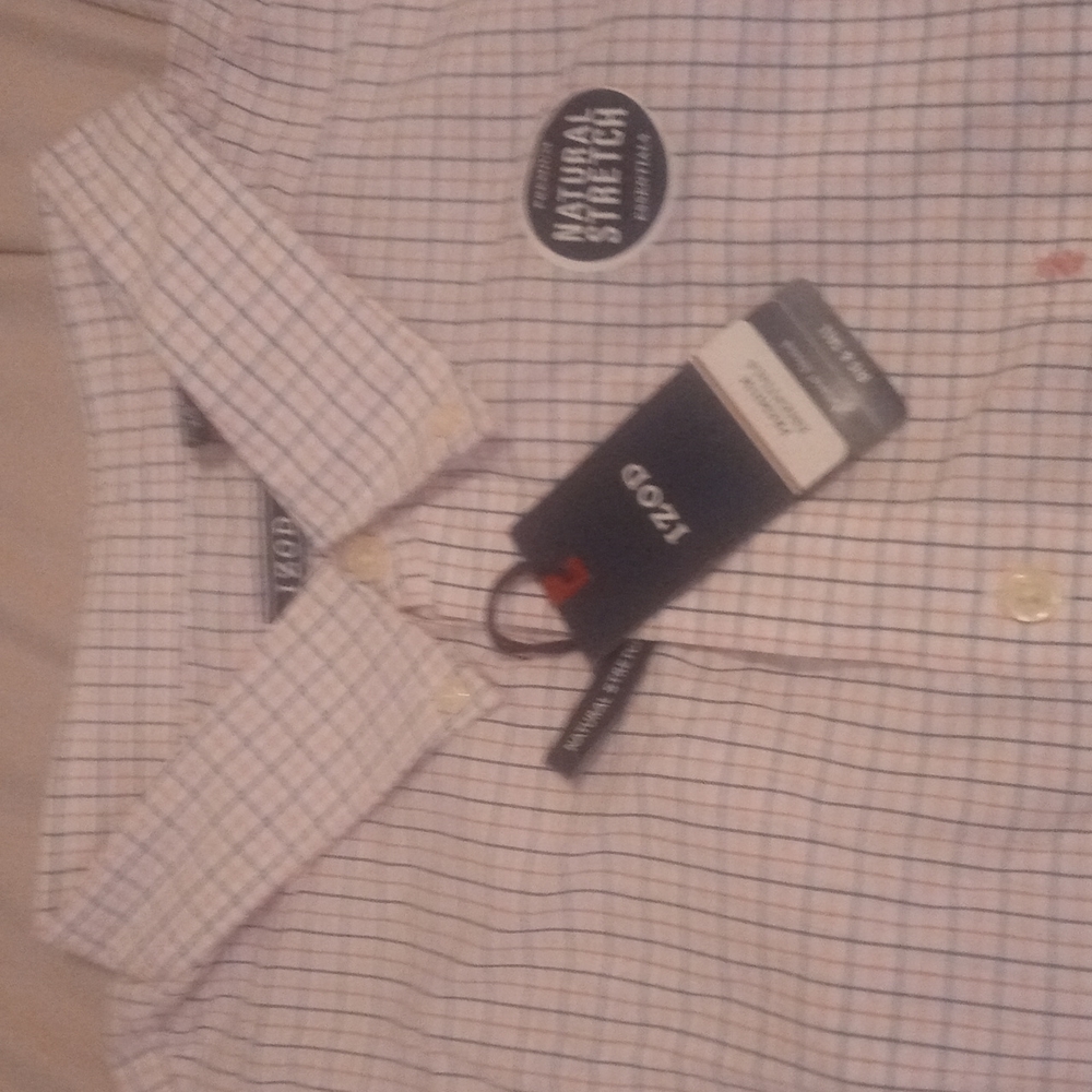 NWT Izod mens classic stretch dress/casual long sleeve shirt.